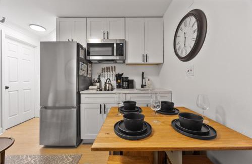 Harlem Apartamento | Brownstone 2 Bed with Private Backyard near Subway