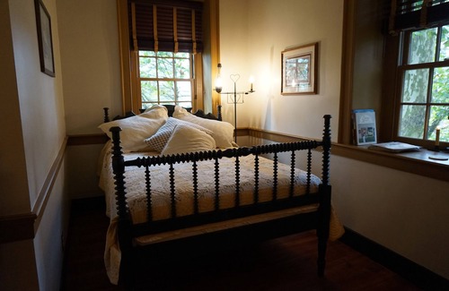 Reinholds Cama Y Desayuno | Brownstone Colonial Inn
