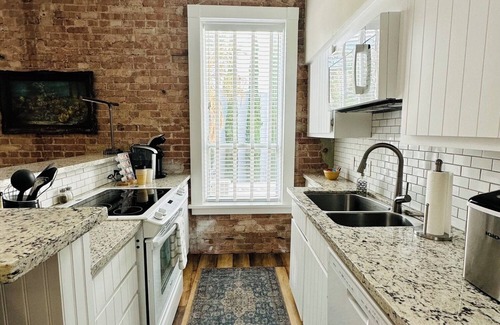 Bisbee Casa | Brownstone Loft Suite-Historic Building in the Heart of Historic Downtown Bisbee