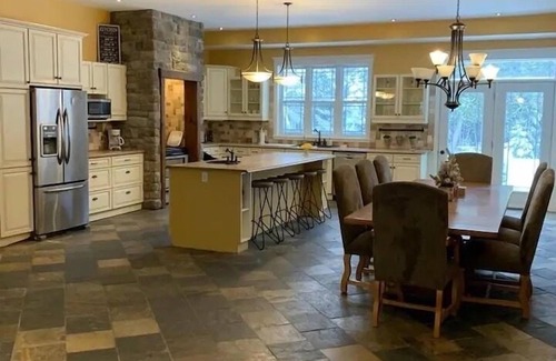 Lion's Head Casa | Bruce “GOLF” Getaways
