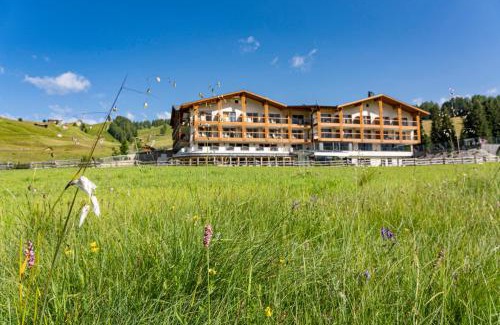 Compaccio Hotel | Brunelle Seiser Alm Lodge