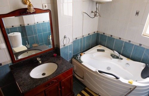 Bole Casa | Brusali Guest House