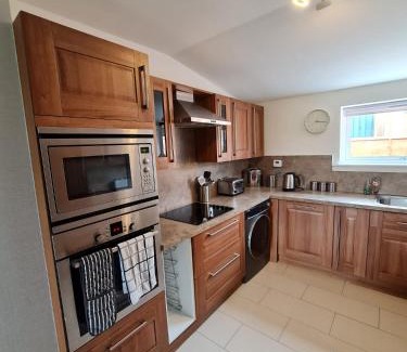 Maud Casa | Bruxie Holiday Cottages - River Cottage