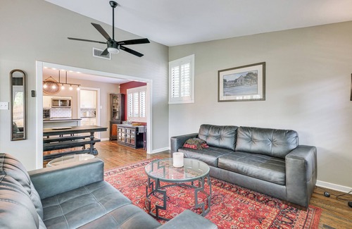 Briarcrest Estates Casa | Bryan Home w/ Yard & Deck ~ 4 Mi to Aggieland