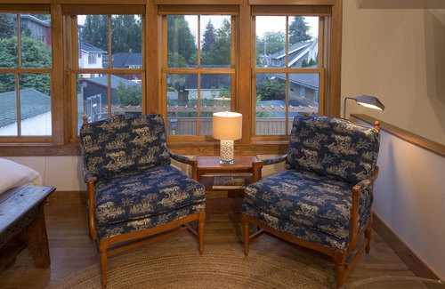 Seattle Casa | Bryant Cottage! Encantadora casa de campo en un barrio conveniente. Cerca de UW.