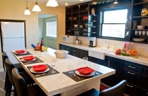 Walla Walla East Casa | Bryant House: Bungalow perfecto con chimenea, patio privado, piscina y patio grande