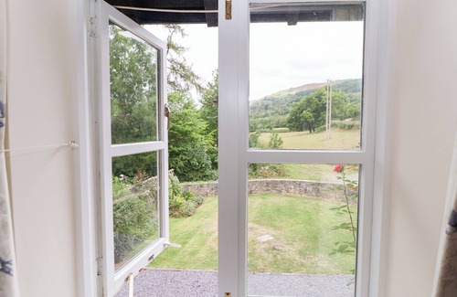 Trevor Cabaña | Establos Bryn Howell, LLANGOLLEN