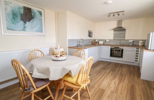 Llanfyrnach Cabaña | BRYNTEG COTTAGE, family friendly, with a garden in Crymych