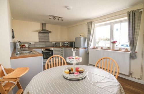 Llanfyrnach Cabaña | BRYNTEG COTTAGE, family friendly, with a garden in Crymych