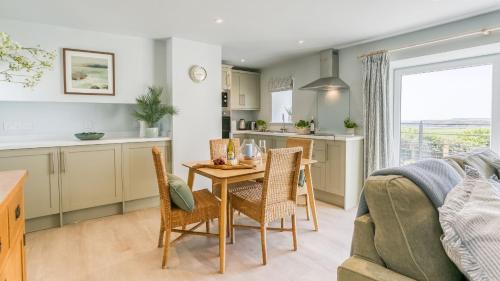 Ty Croes Casa | Bryntirion Wyn