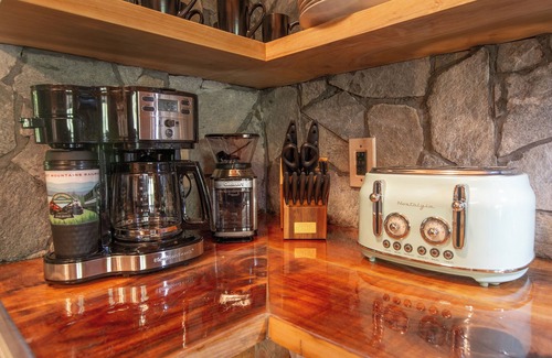 Bryson City Cabina | Bryson City, Entire Cabin to Yourself! King & Queen Beds.