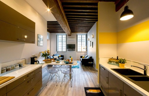 Beaune City Centre Apartamento | Beaune Allerey-Apartamento-Baño Privado-Vista a la Ciudad