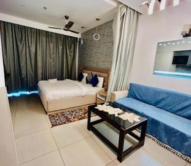 Noida Apartamento | BSM NovaNest
