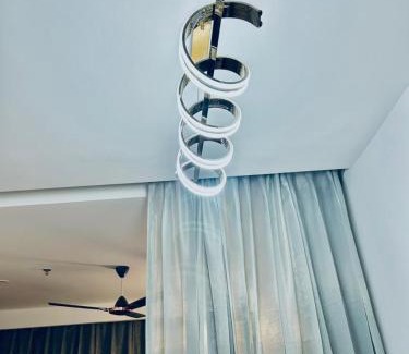 Noida Apartamento | BSM NovaNest