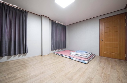 Buan-gun Hotel | Buan Myeongseong