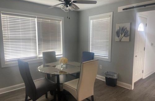 North Charleston Apartamento | Bubbly Chateau in Park Circle
