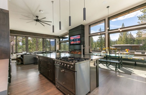 Ponderosa Palisades Casa | Buca Dodici at Shaffer's Mill home located on the golf course