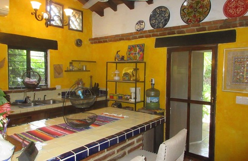 Bucerías Casa | BUCERIAS EX-LARGE CASA ~ Exuberantes jardines tropicales ~ Área de playa privada ~ ¡Excelente ubicación!