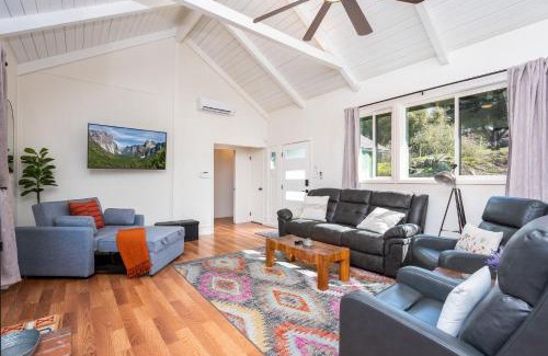 Yosemite Forks Casa | Buckeye Bungalow w hot tub/firepit/views Pet Friendly