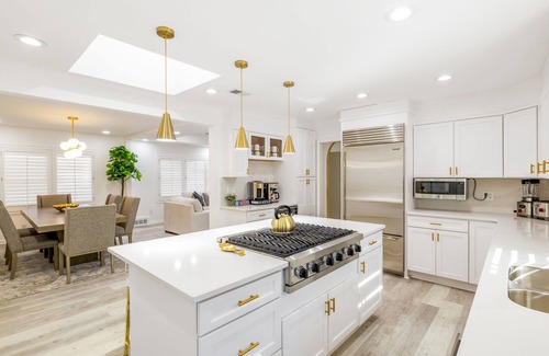 Buckhead Casa | Buckhead/Hot Tub/Luxurious/Walk to Lenox Mall
