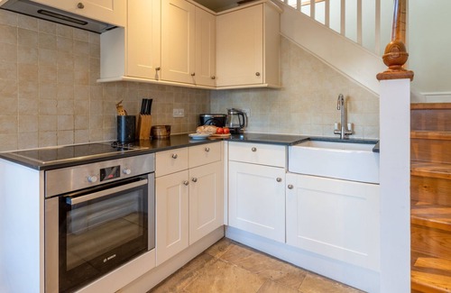 Staunton Cabaña | Buckstone House Coach House, Forest of Dean - sleeps 4 guests in 2 bedrooms