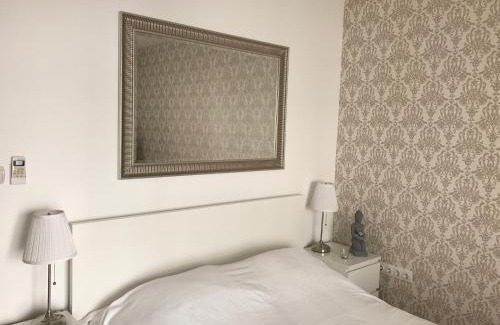 Ujlipotvaros Apartamento | Budapest Downtown Apartments with Balcony & optional Garage & Restaurant in the building