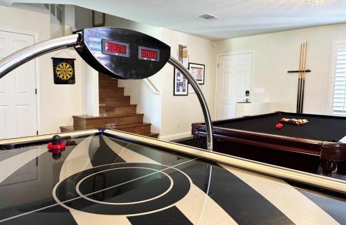 Highland Hills Casa | Buddha Gem, Central 6 Bed Room Luxury Home with Pool Hot Tub Game Room and much more