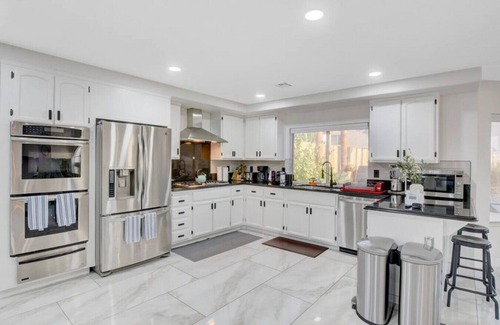 Green Valley North Casa | Buddha Play | Modern | Pool & Spa Near Vegas strip