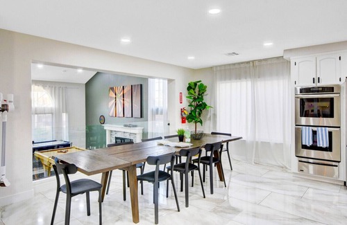 Green Valley North Casa | Buddha Play | Modern | Pool & Spa Near Vegas strip