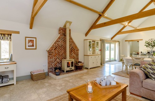 Dyrham Cabaña | Budding - sleeps 8 guests in 4 bedrooms