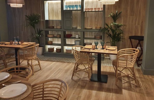 Nazare Alquiler De RV | Buddy-Buddy Apartment, Nazareth by Vale Paraiso