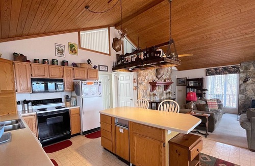 Unaka Chalet De Esquí | Buddy's Mountain View - mountain views