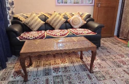 Rajbagh Casa | Budget friendly House Rajbagh Srinagar Kashmir