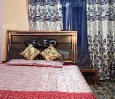 Rajbagh Casa | Budget friendly House Rajbagh Srinagar Kashmir