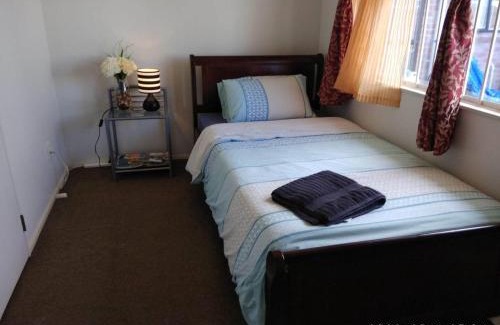 Auckland Casa | Budget friendly rooms near the airport