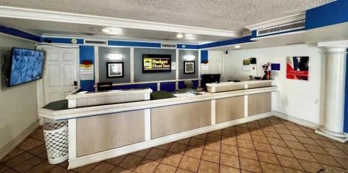 Little Rock Hotel | Budget Host Inn- Medical Center