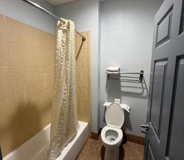 Greater Fondren Southwest Hotel | Budget Host Inn Stafford - Houston