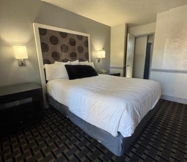 Lakeside Park Hotel | Budget INN At The Heavenly Gondola