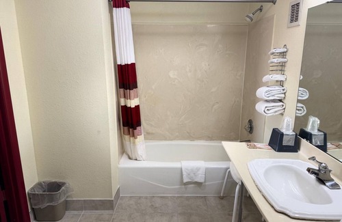 St. George Hotel | Budget Inn By Belvilla St George I-95