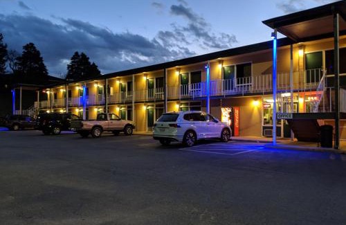 Ellijay Hotel | Budget Inn Top of Ellijay