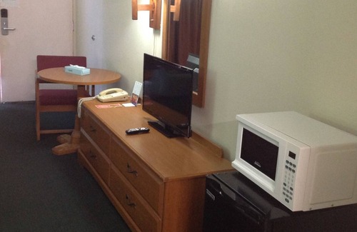 McDonough Hotel | Budget Inn