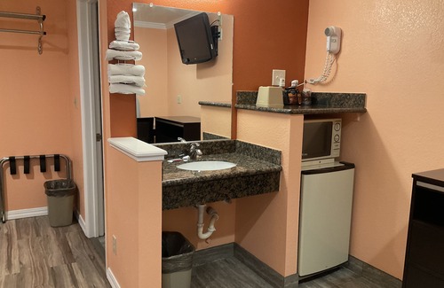 Old Mountain View Hotel | Budget Motel