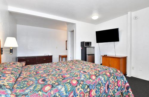 Overlook Hotel | Budget Motel