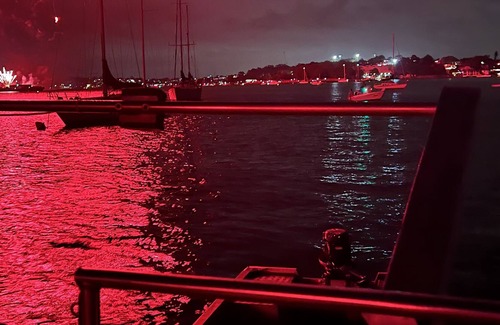 Sydney Alquiler De Eote | Budget ON WATER ACCOMMODATION Sydney Harbour !!!