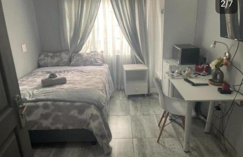 Berea Casa | Budget Room 1