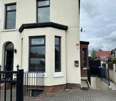 Offerton Casa | Budget Room with Private Bathroom