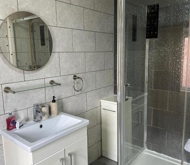 Offerton Casa | Budget Room with Private Bathroom