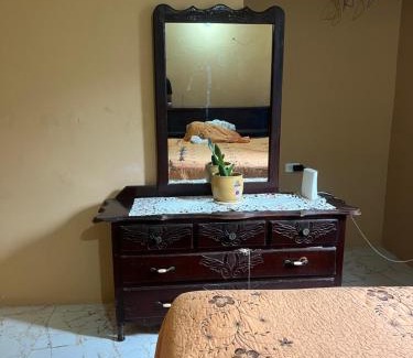 Runaway Bay Apartamento | Budget stay, Rich experience