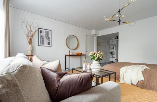 Katarina-Sofia Apartamento | Budget studio in hip SoFo - construction work