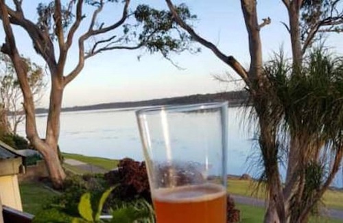 Budgewoi Casa | Budgewoi Front Lake Oasis